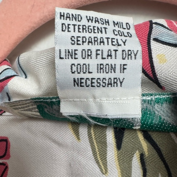 Pineapple Moon 100% Silk Vintage Tropical Pink Floral Button-Down Shirt Size L - Picture 3 of 5